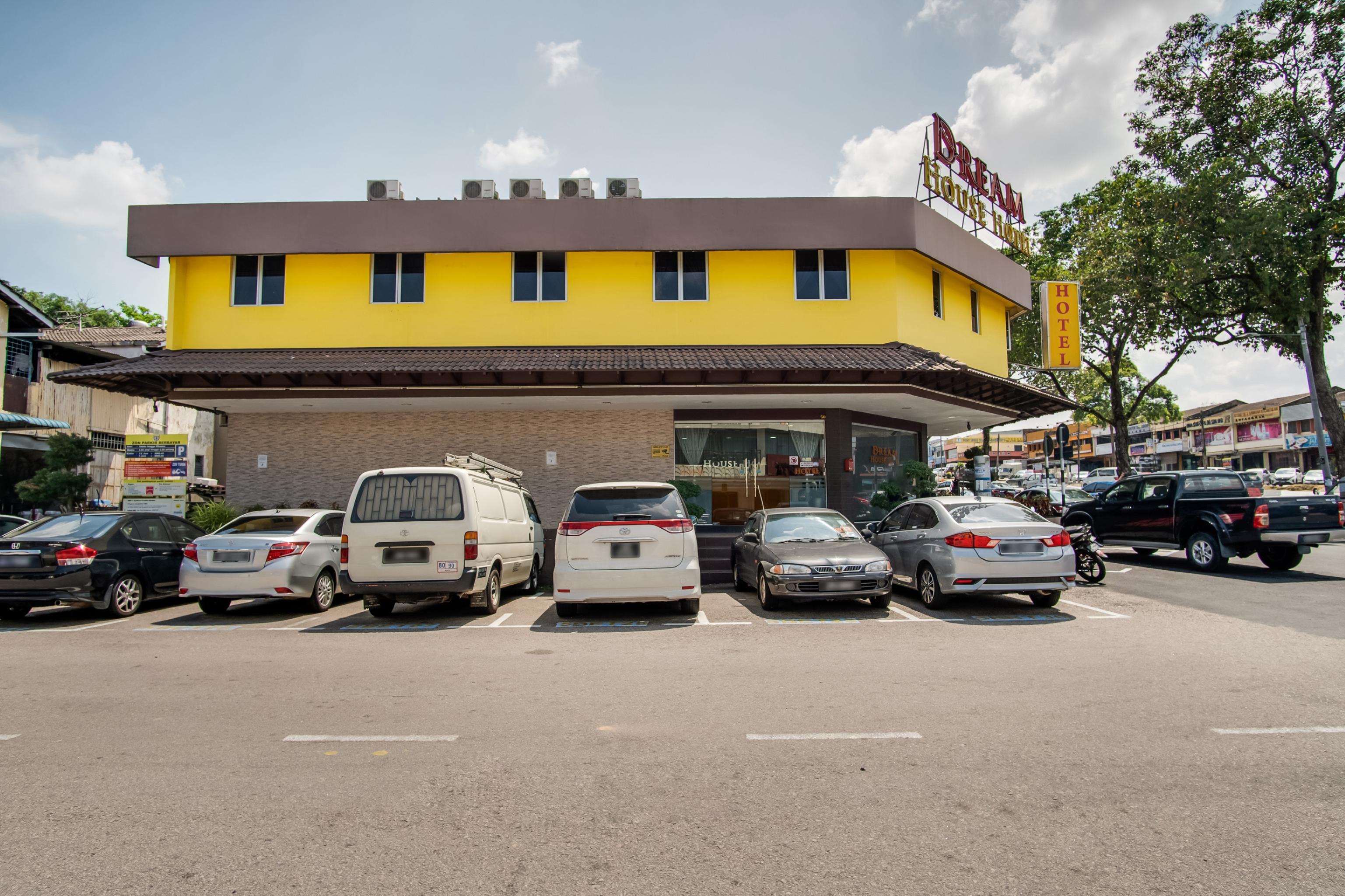 Oyo 89480 Dream House Hotel Skudai Eksteriør billede
