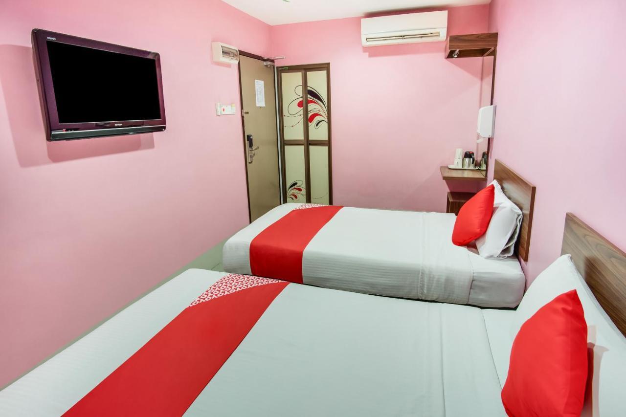 Oyo 89480 Dream House Hotel Skudai Eksteriør billede