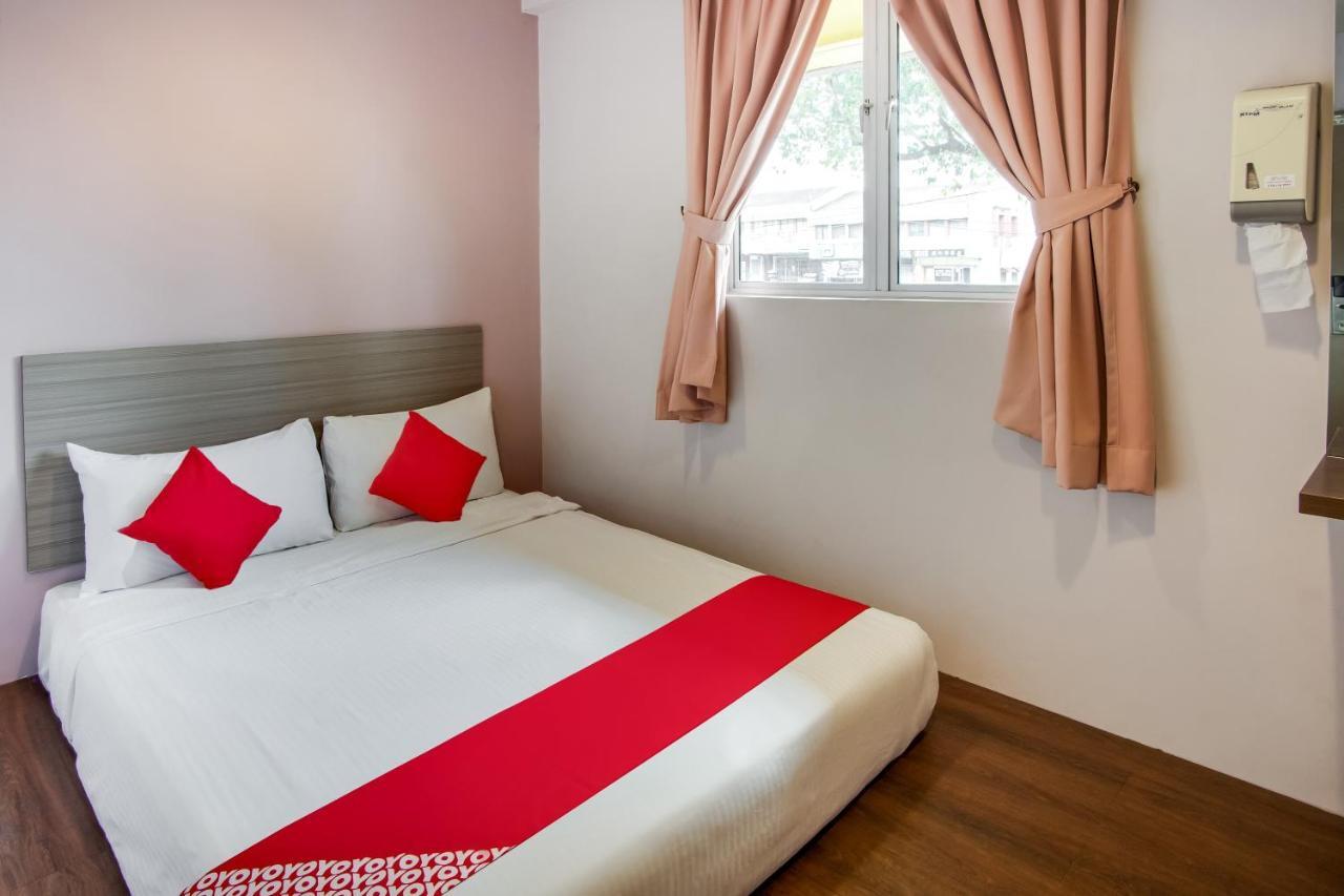 Oyo 89480 Dream House Hotel Skudai Eksteriør billede